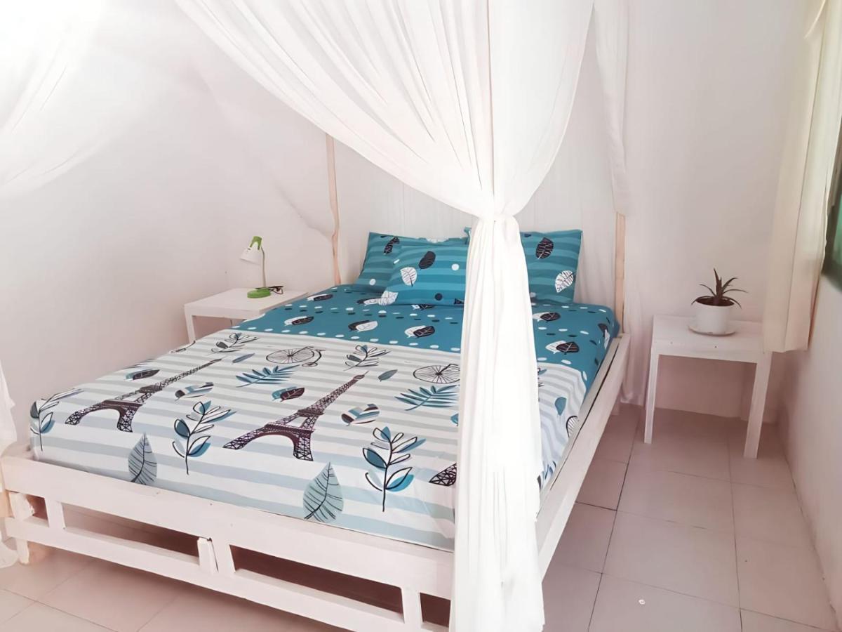 The Village Rua Beach Homestay Exteriör bild