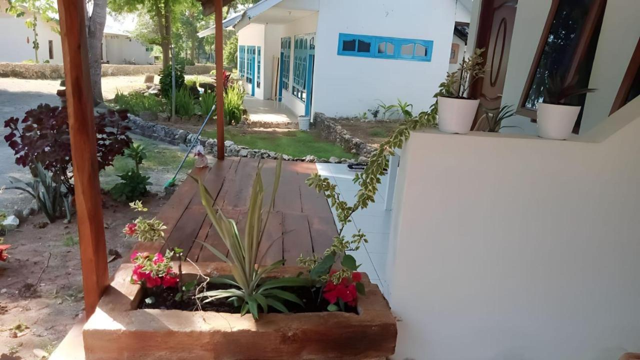 The Village Rua Beach Homestay Exteriör bild