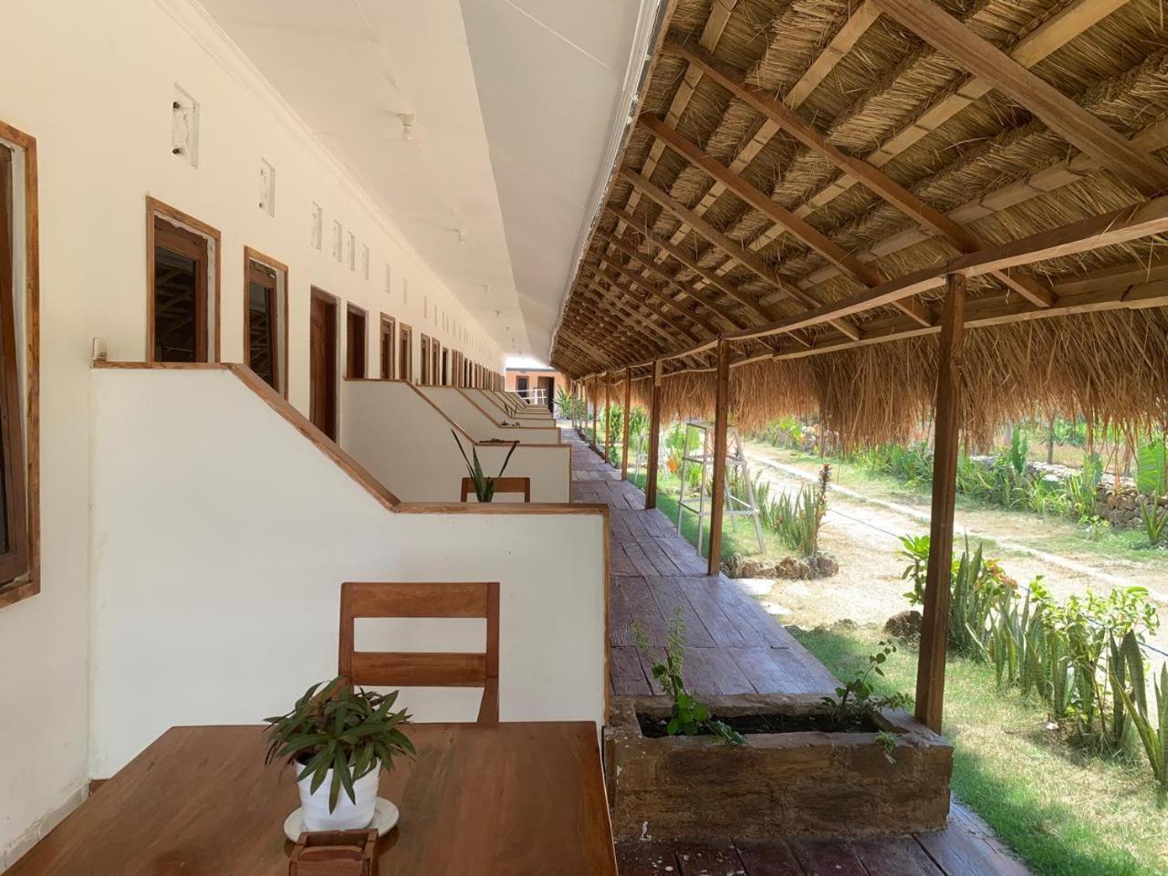 The Village Rua Beach Homestay Exteriör bild