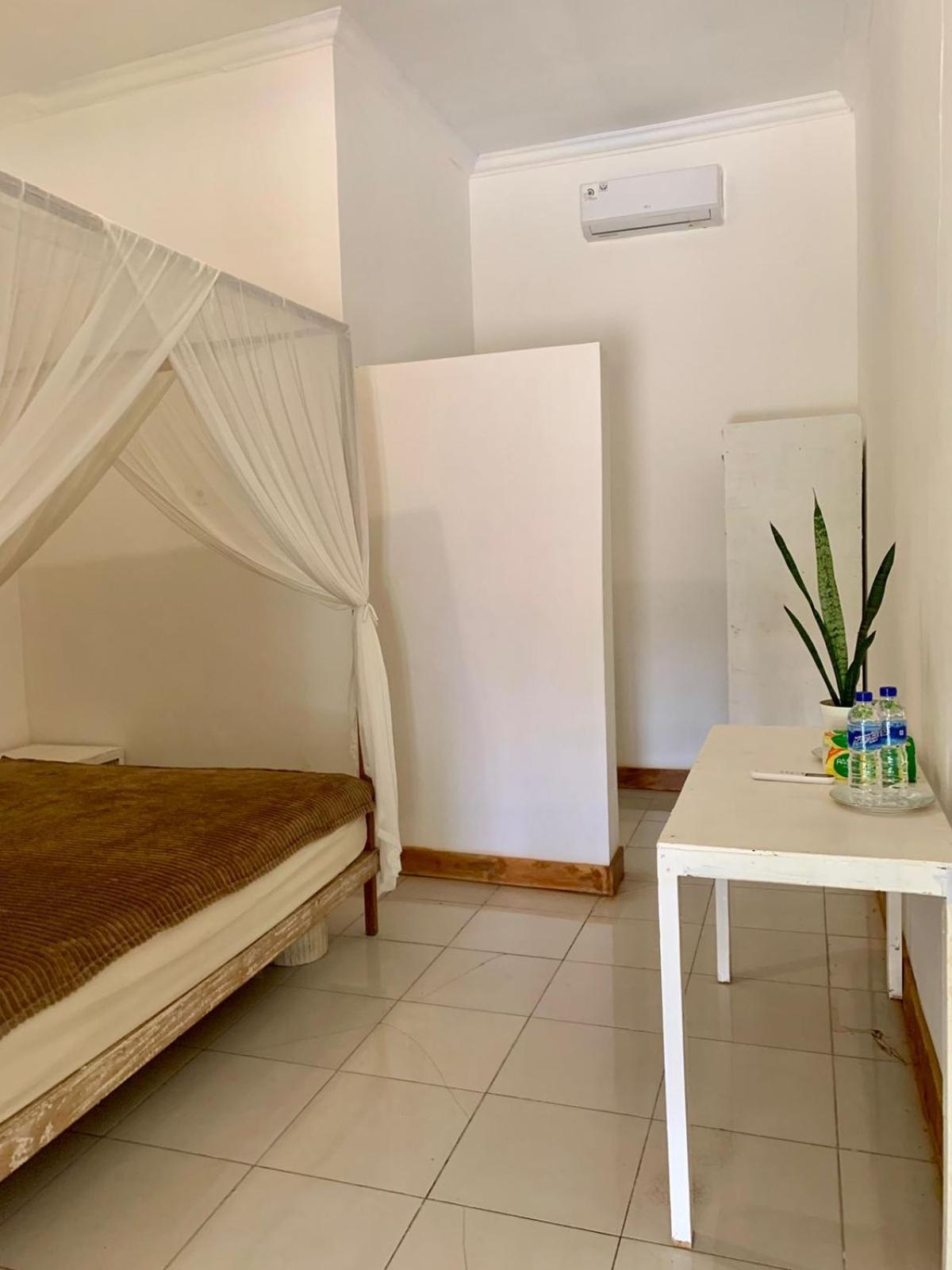 The Village Rua Beach Homestay Exteriör bild
